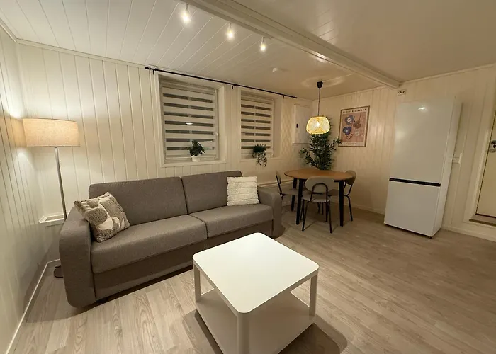 Cozy In The Harbour Of *